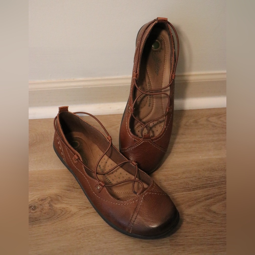 Earth Origins Brown Leather Flats
